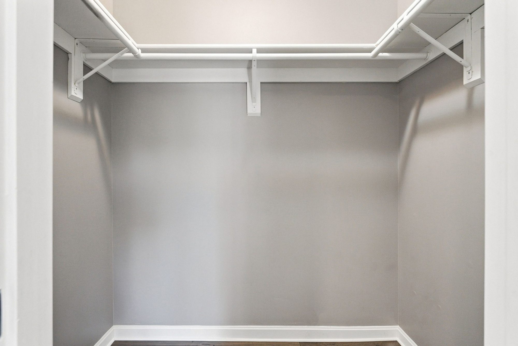 Primary suite walk-in closet